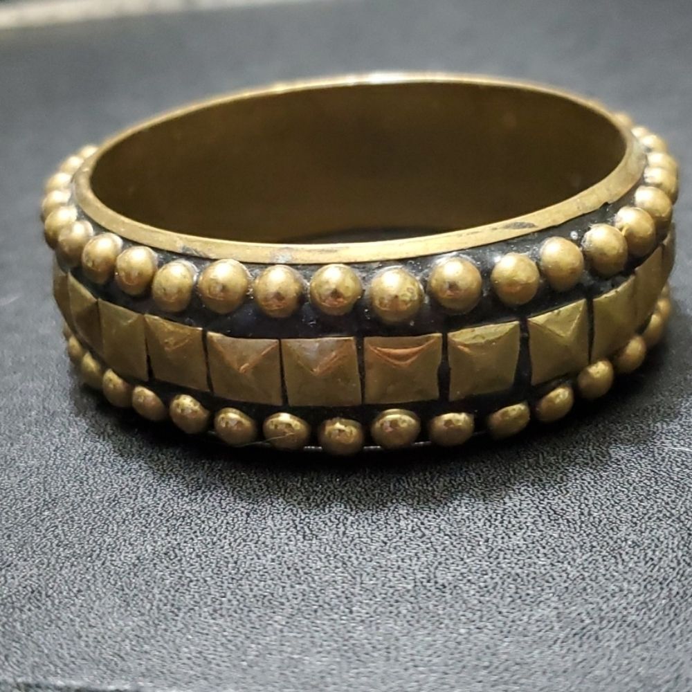Cara New York bronze tone bangle bracelet 8"